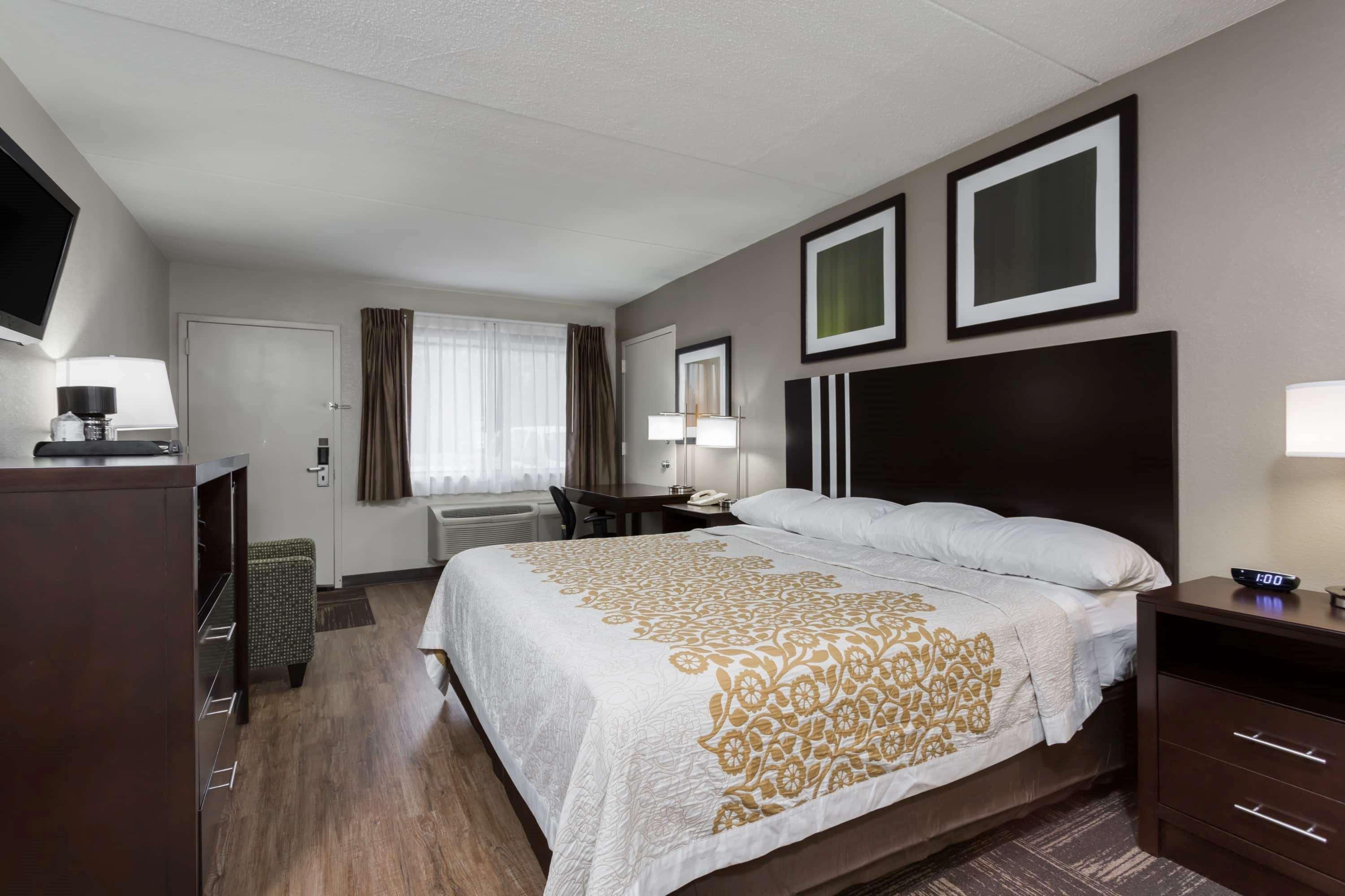 Days Inn By Wyndham Harrisburg North Εξωτερικό φωτογραφία