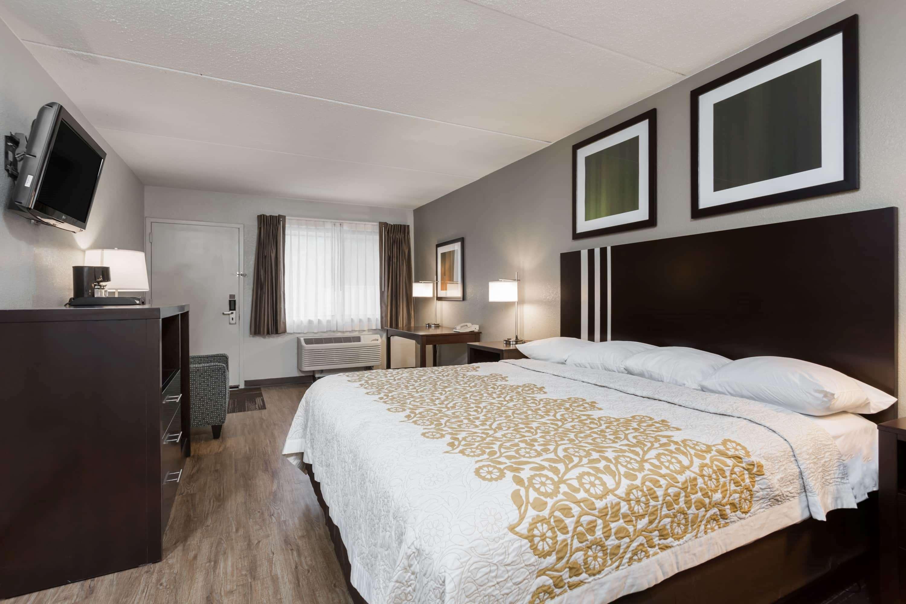 Days Inn By Wyndham Harrisburg North Εξωτερικό φωτογραφία