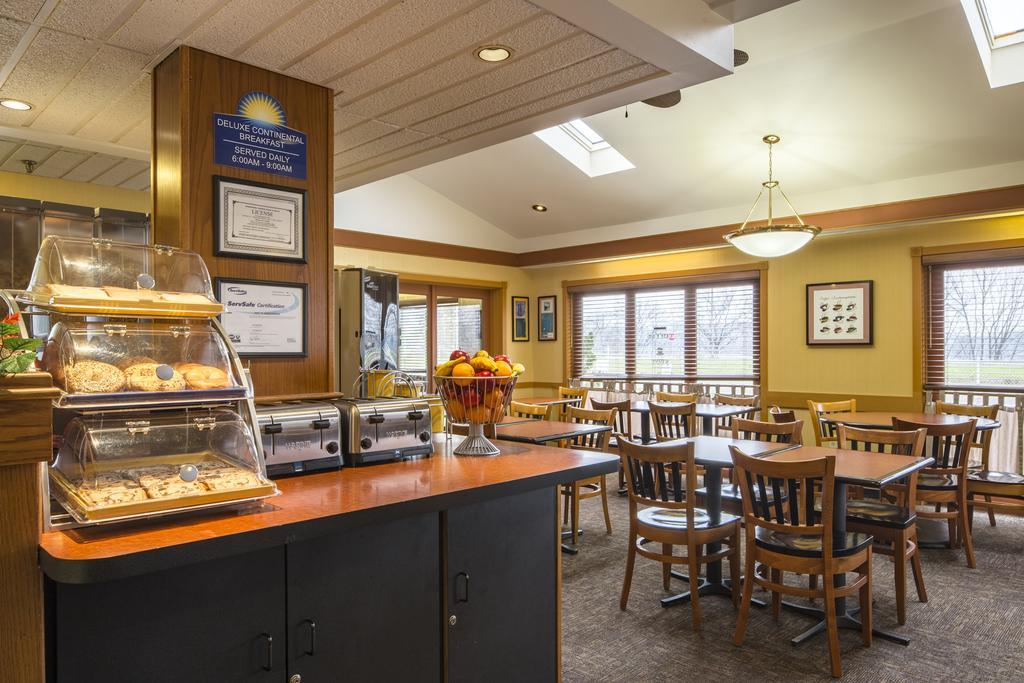 Days Inn By Wyndham Harrisburg North Εξωτερικό φωτογραφία