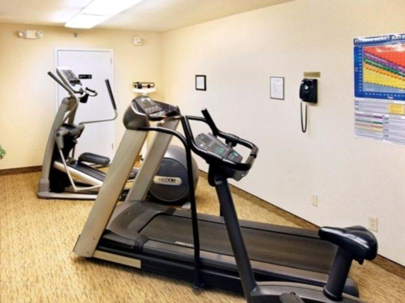Days Inn By Wyndham Harrisburg North Εξωτερικό φωτογραφία