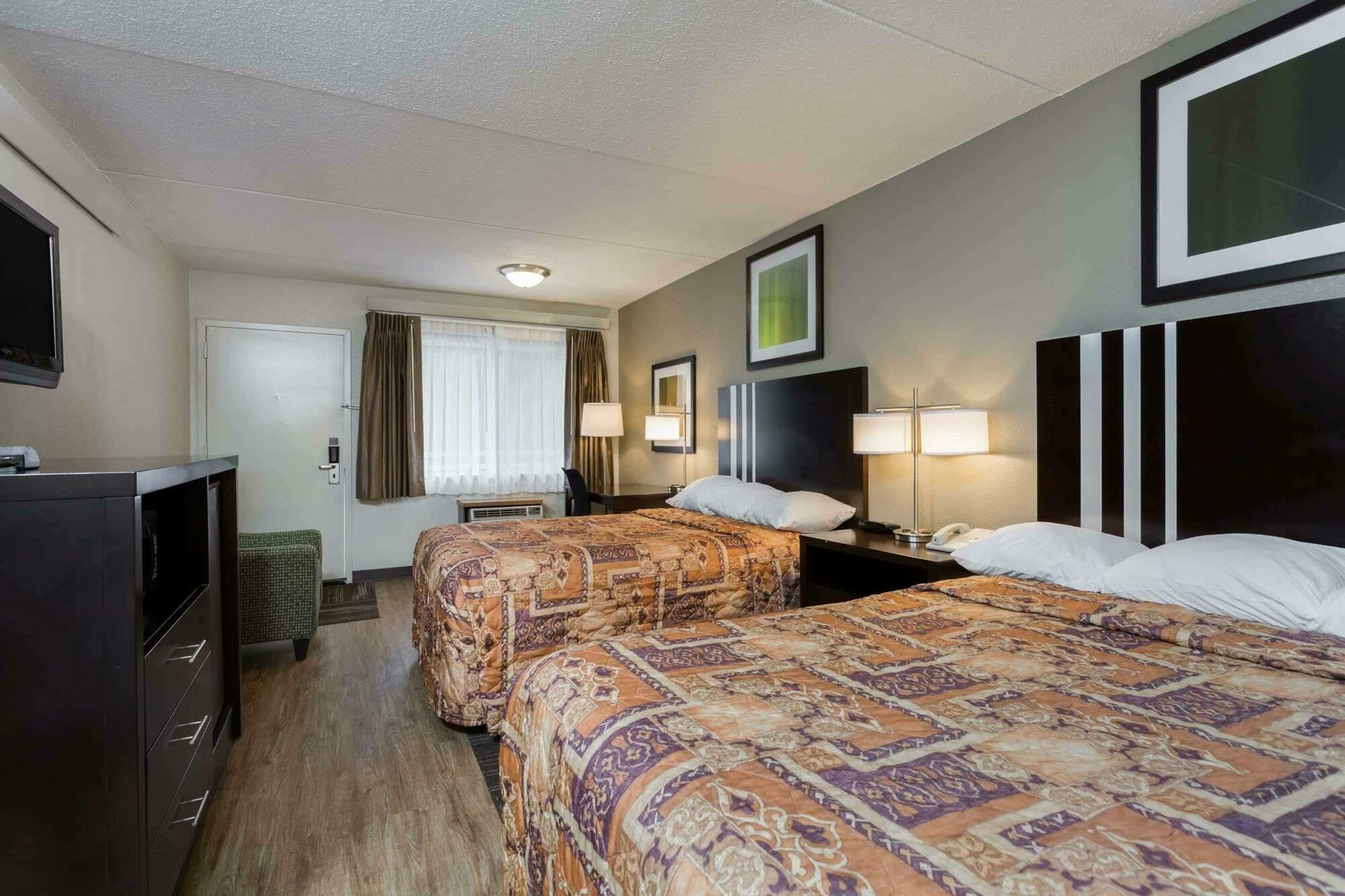 Days Inn By Wyndham Harrisburg North Εξωτερικό φωτογραφία